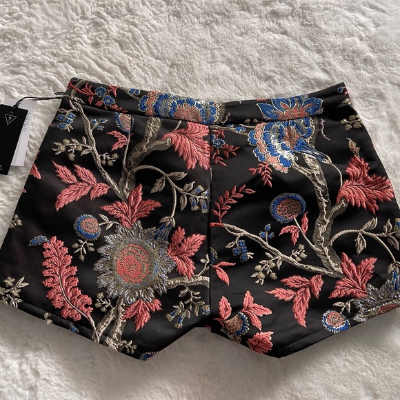 NWT Guess Skort for girls - Picture 3 of 6